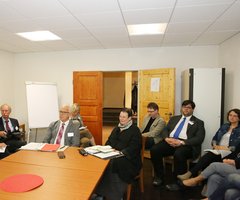 Die Synode diskutierte am Donnerstagvormittag in Arbeitsgruppen die Berichte aus dem Oberkirchenrat mit Dezernat I, Oberkirchenrätin Annette-Christine Lenk.